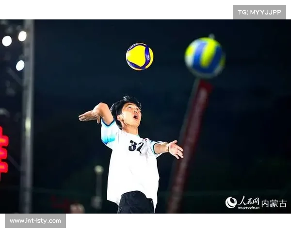 草原村排亲子队成立,12名学龄前儿童接受排球启蒙